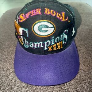 Logo Athletic Green Bay Packers Black and Purple Cap